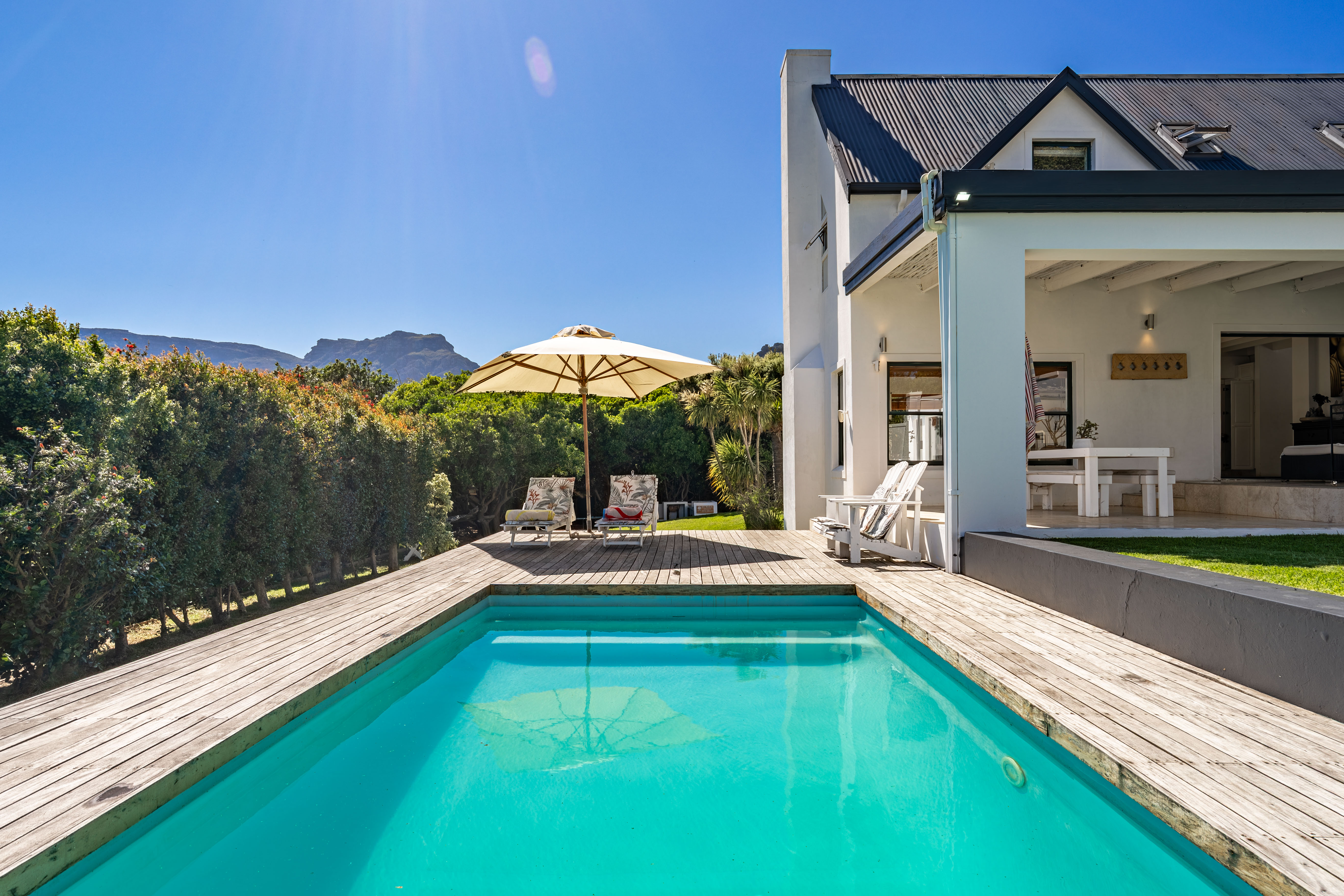 The Mountain Retreat photograph 4